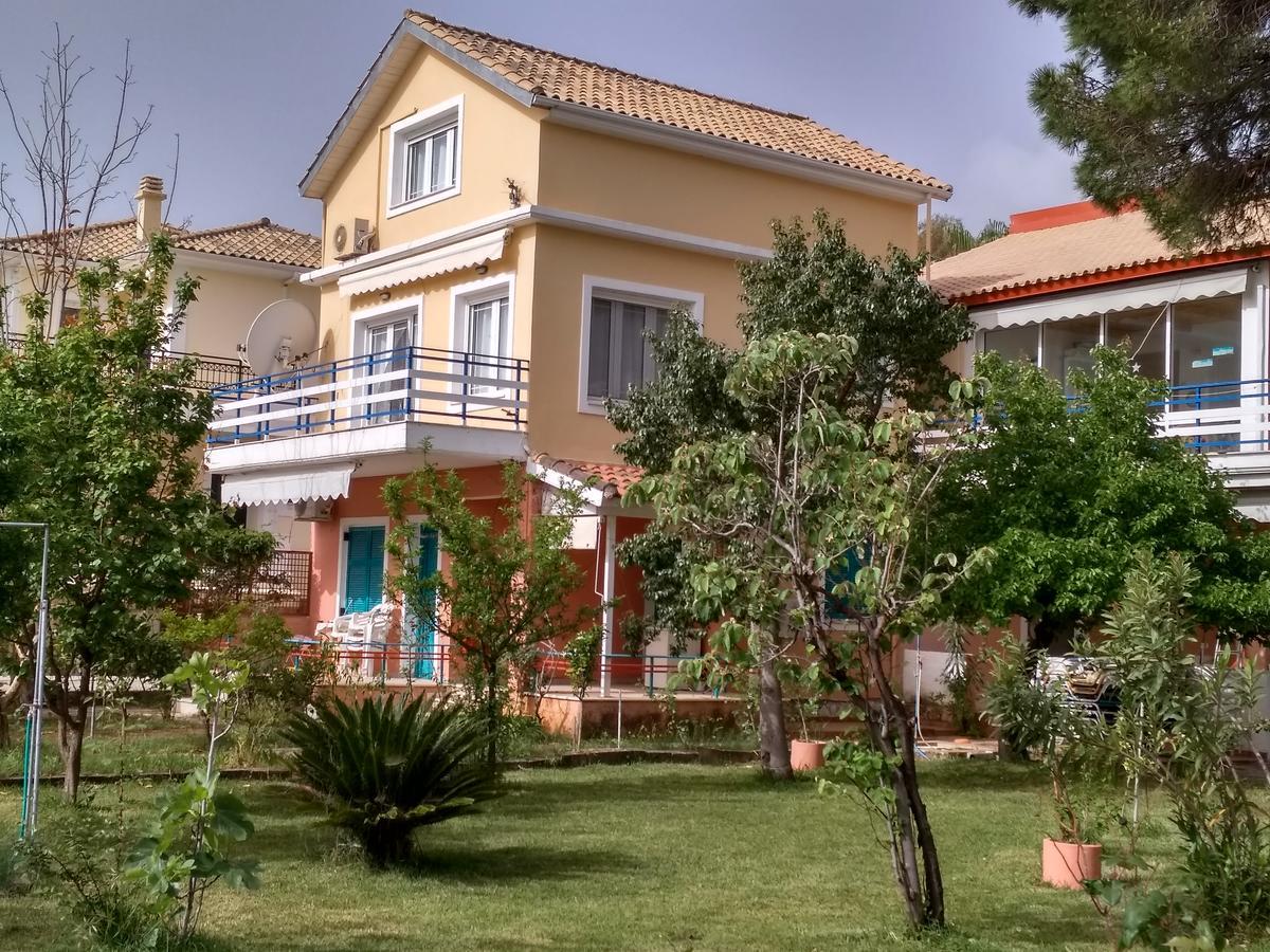 Palmyra Beachfront Studios Нідрі Екстер'єр фото