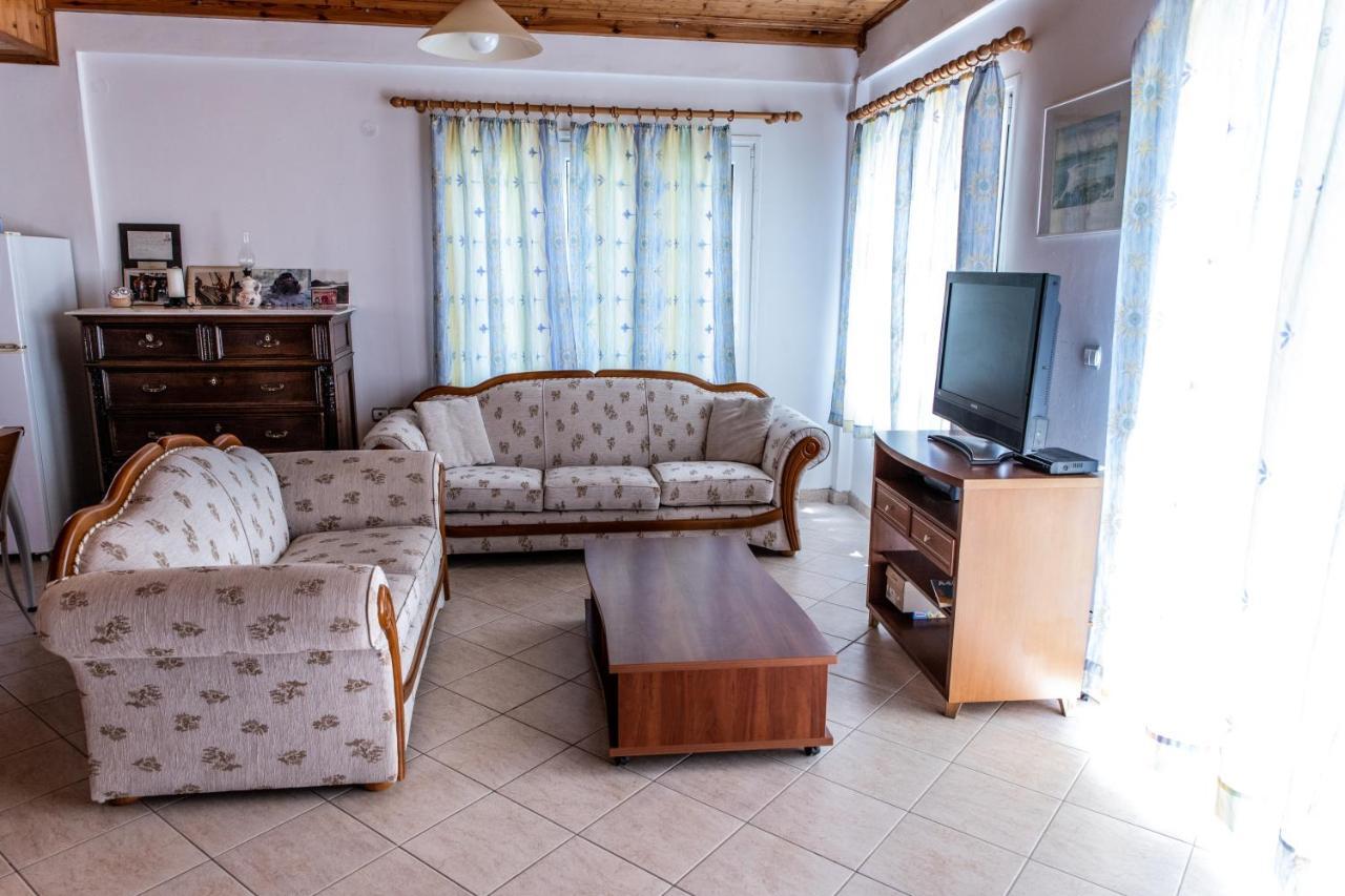Palmyra Beachfront Studios Нідрі Екстер'єр фото